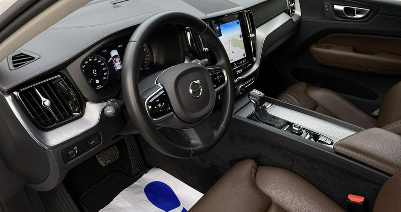 Volvo XC 60 cena 169900 przebieg: 59000, rok produkcji 2019 z Szczekociny małe 379